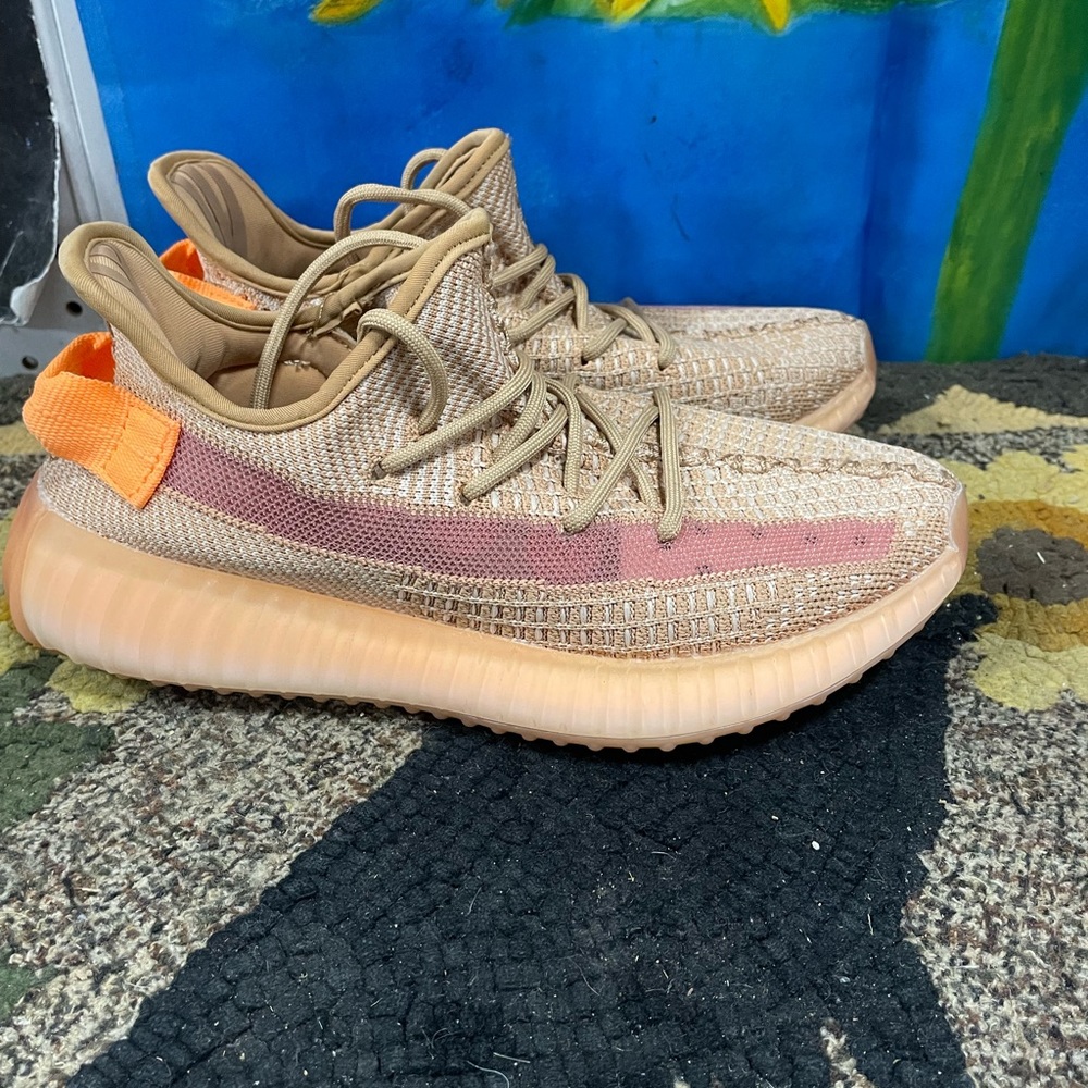 Yeezy Boost 350 V2